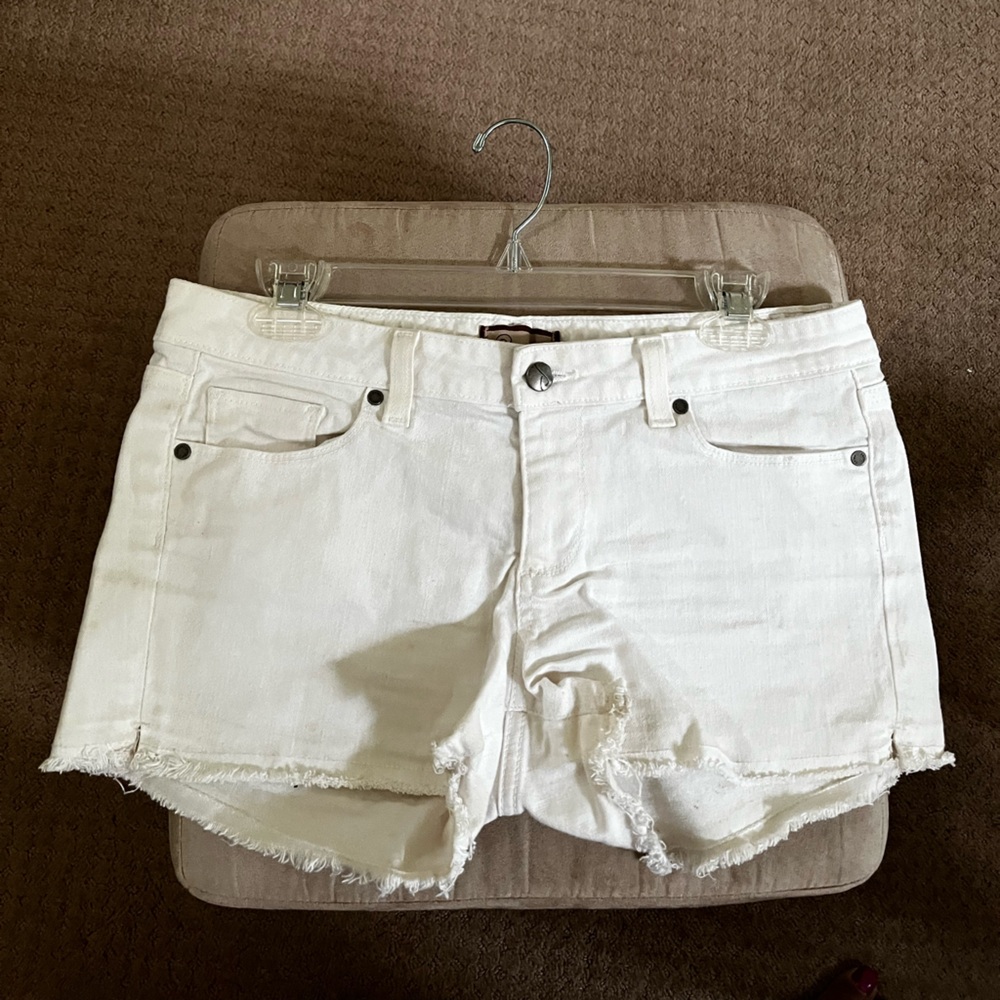 Paige white canyon cut off short Size 30